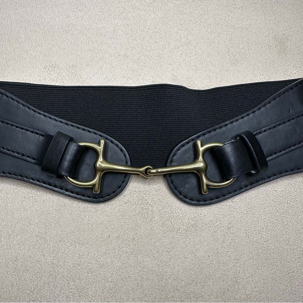 Banana Republic Black and Gold Women's Belt